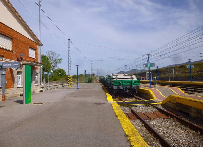 Lurpeko pasabide bat izango du Langraiz Okako tren geltokiak