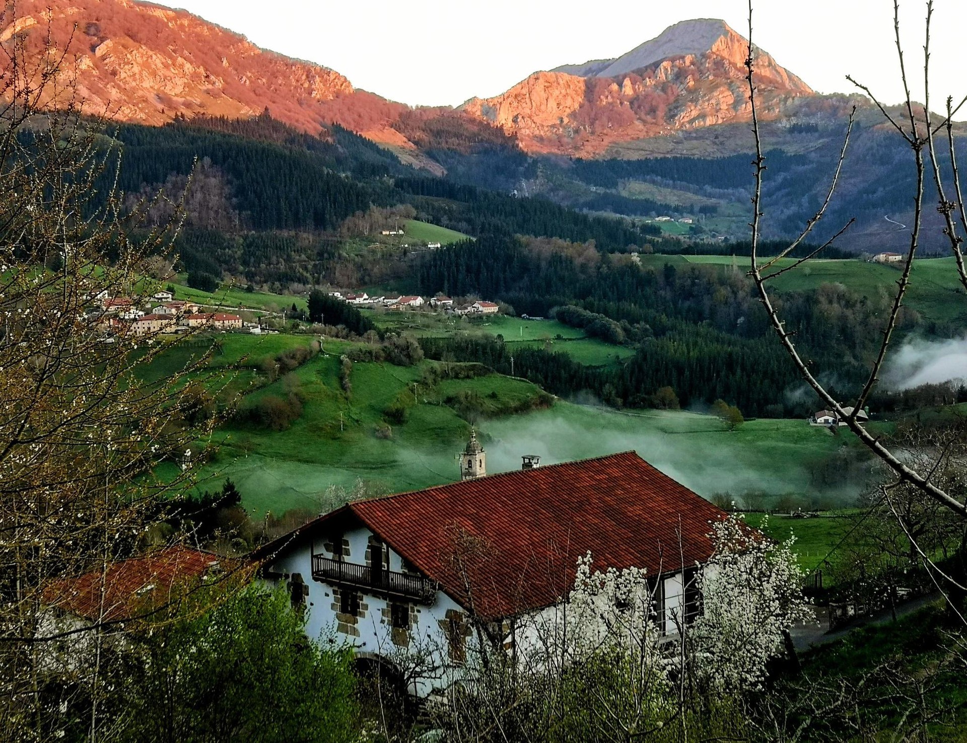 Hodeiekin batera, haizea