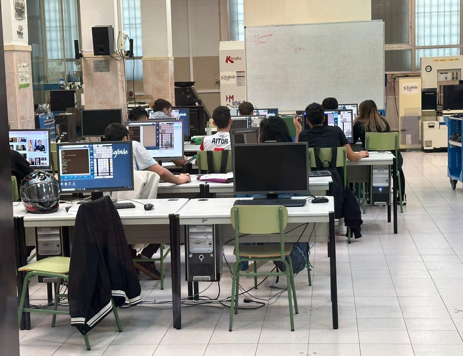 Praktikak Europan egiteko beka aurkeztu dute Lanbide Heziketako ikasleentzat