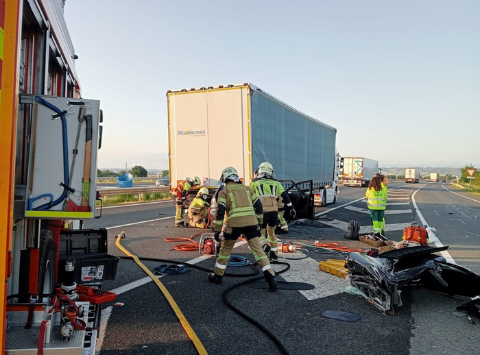 Gizon bat hil da trafiko istripuan A-1 errepidean, Gasteizen
