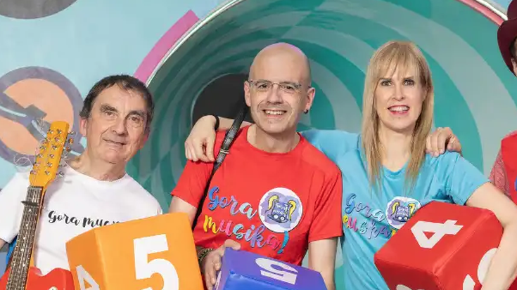 'Gora musika!', Korrontzi eta erraldoiekin