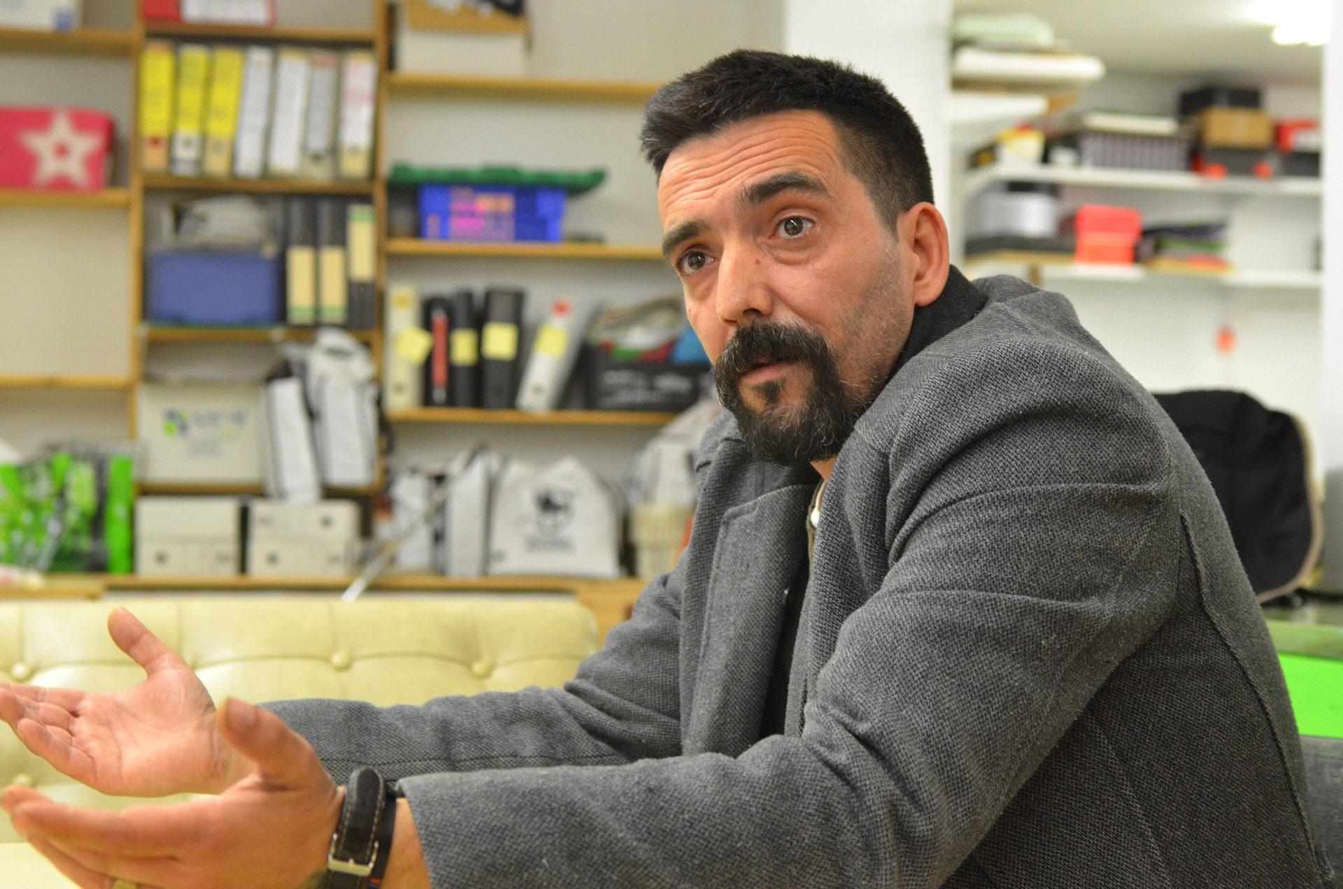 "Hemen inork ez du aukeratzen nor izango den bere auzokidea"