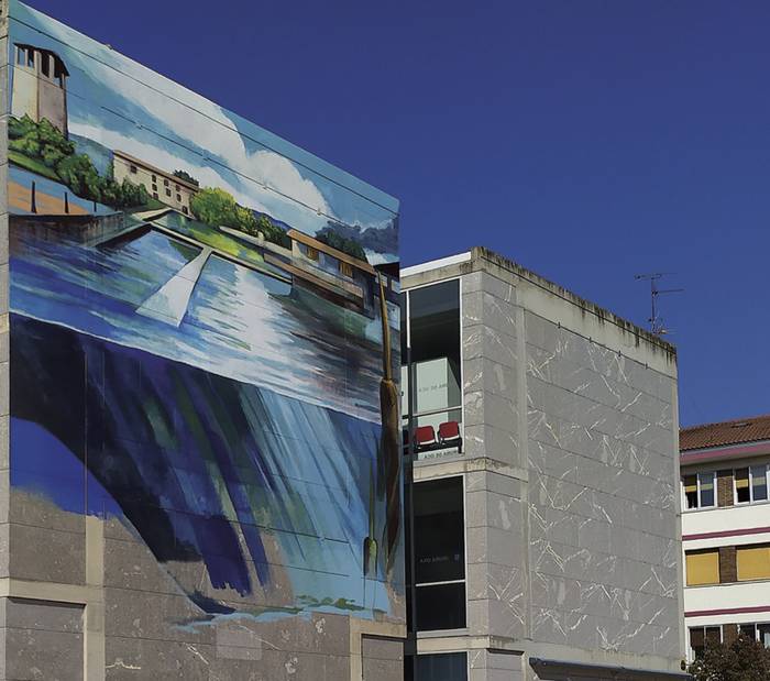 Iruña Okako Udala salatu du arkitektoen elkargoak mural bategatik