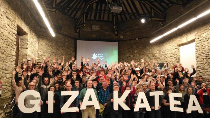 GEDek 1.000 arrazoi bildu ditu erabakitze-eskubidearen alde