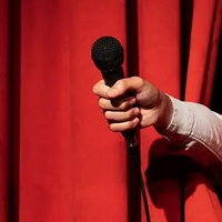 Umorezko bakarrizketak eta mikro irekia