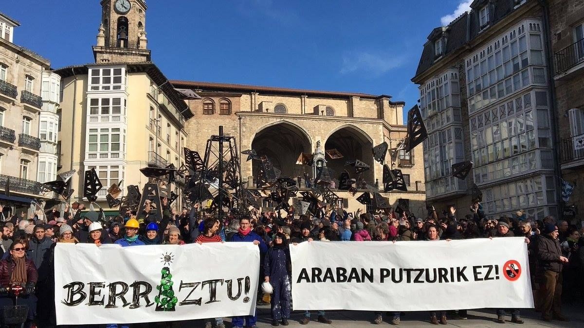 Zorionak guztioi, eta kaleetan egongo gara