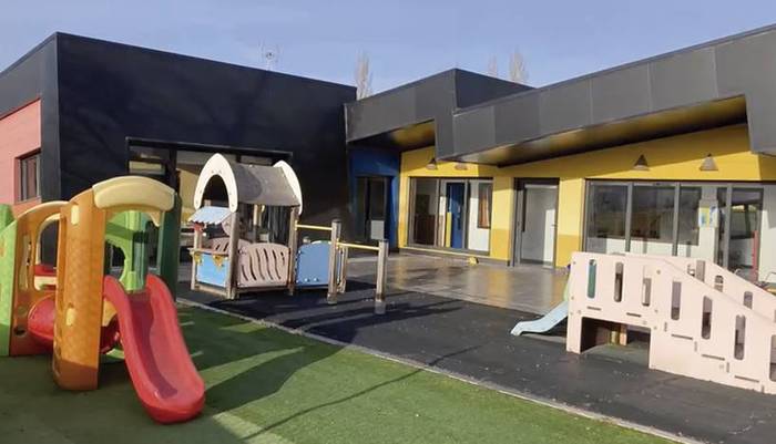 Haur eskolan, euskara hari batean