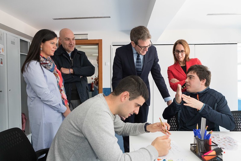 Autismoa duten gazteentzako zentroa ireki dute Gasteizen