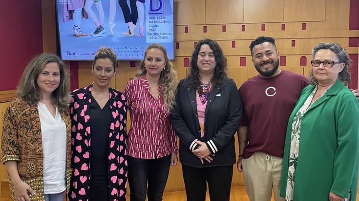 Hamasei dantza talde elkartuko ditu Plaza Berriak