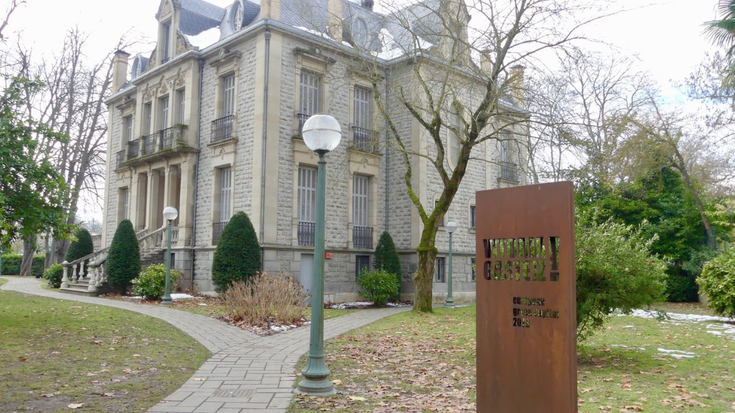 Zulueta jauregiko ardoaren zentroa, gertuago