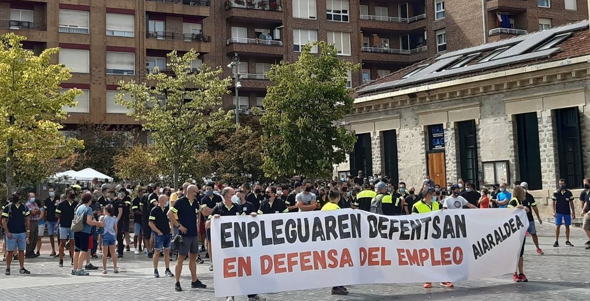 Martxoaren 5erako lanuzte orokorra deitu dute Aiaraldean, "enplegu eta bizitza duinaren alde"