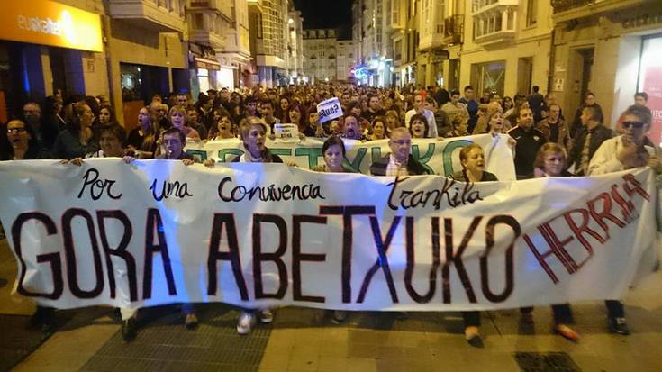 2.500 pertsona inguruk Pichiak Abetxukutik kanporatzeko eskatu zuten larunbatean