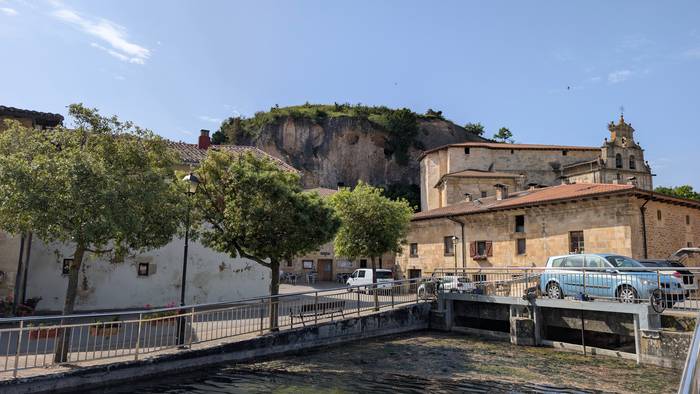 Markizen, bitxien lapurreta argituz