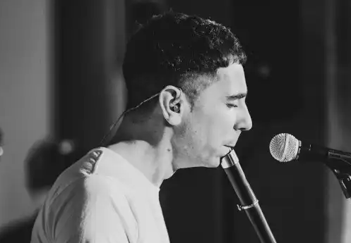 [GASTEIZKO JAIAK] 'Bizi den hotsa', Iñaki Palacios & Et Incarnatus taldearekin