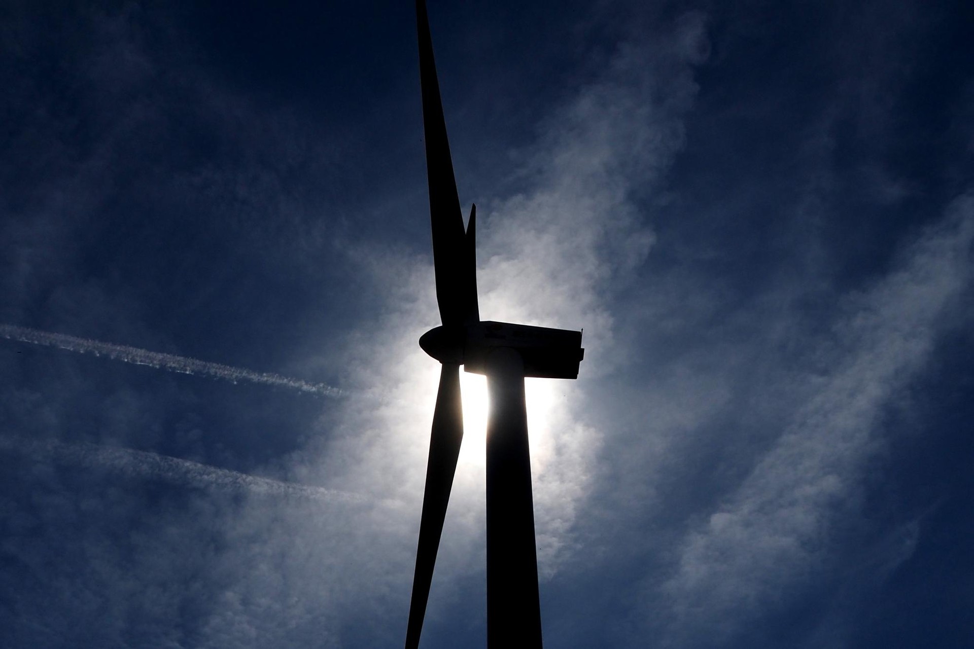 Parke eolikoarekiko "desadostasuna" adierazi du Aramaiok
