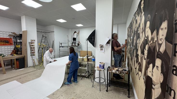 Martxoaren 3ko horma irudiaren erreplikaren pintaketari ekin diote