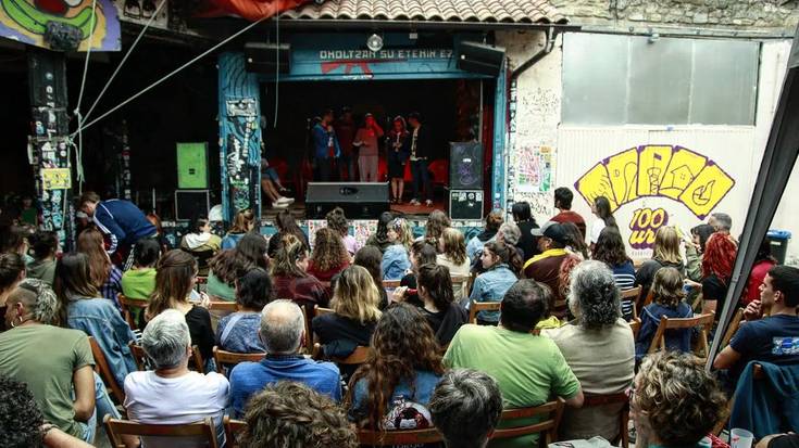 'Poesia mailu bat da' literatur jaialdia antolatu du Azpimarra irakurle taldeak