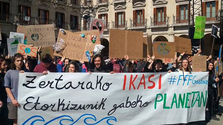 Kontzentrazioa deitu dute ostiralerako, klimaren aldeko grebaren barruan