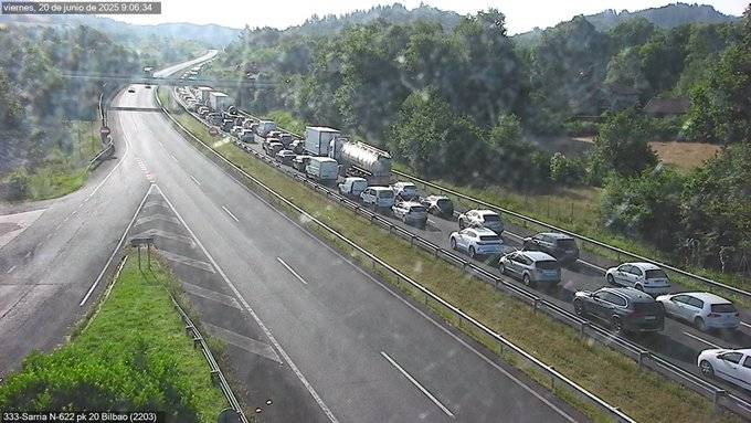 Auto gidari bat hil da Altuben