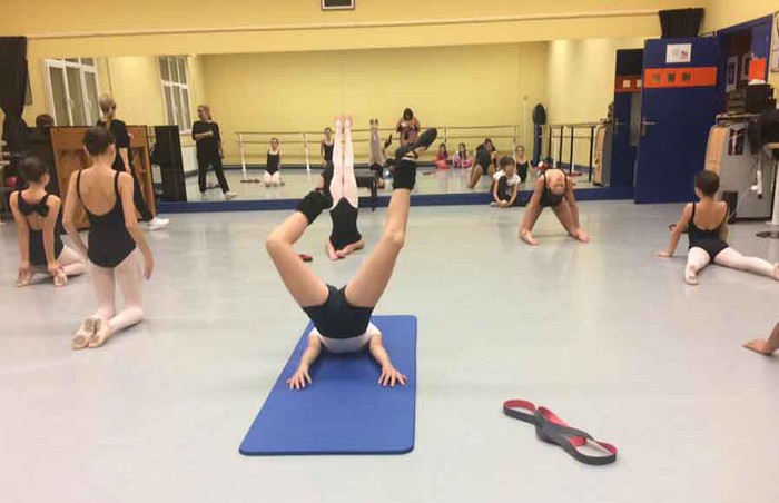 Dantza kontserbatorioa hezkuntzako sare publikoan sartuko da hurrengo ikasturtean