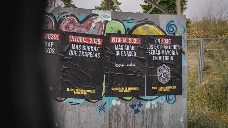 Voxen kartel arrazistak ikertzeko eskatu dio Etxebarria alkateak Udaltzaingoari