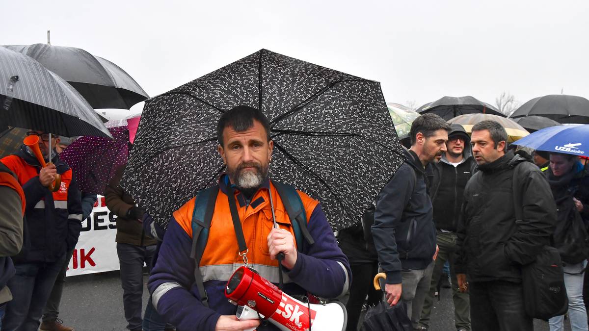 "Eurek sortutako zorra ordainarazi nahi digute langileoi"