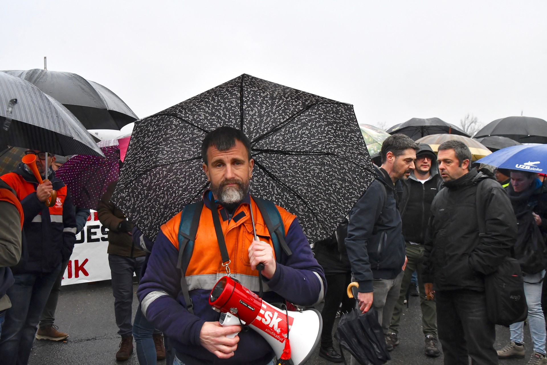 "Eurek sortutako zorra ordainarazi nahi digute langileoi"