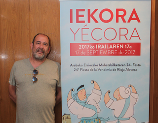 Karra Elejalde Arabako Errioxako mahats bilketaren festaren pregoilaria