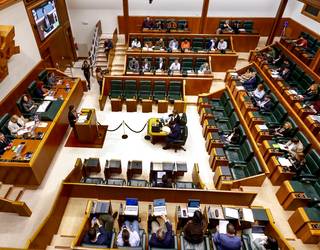 Aranaren gaineko "gehiengo aurrerakoia" ikusarazi dute