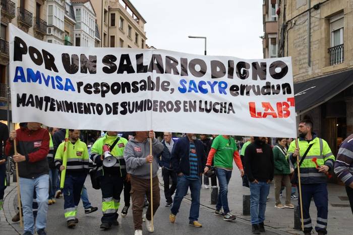 Gasteizko estolderien garbitzaileak ere grebara doaz