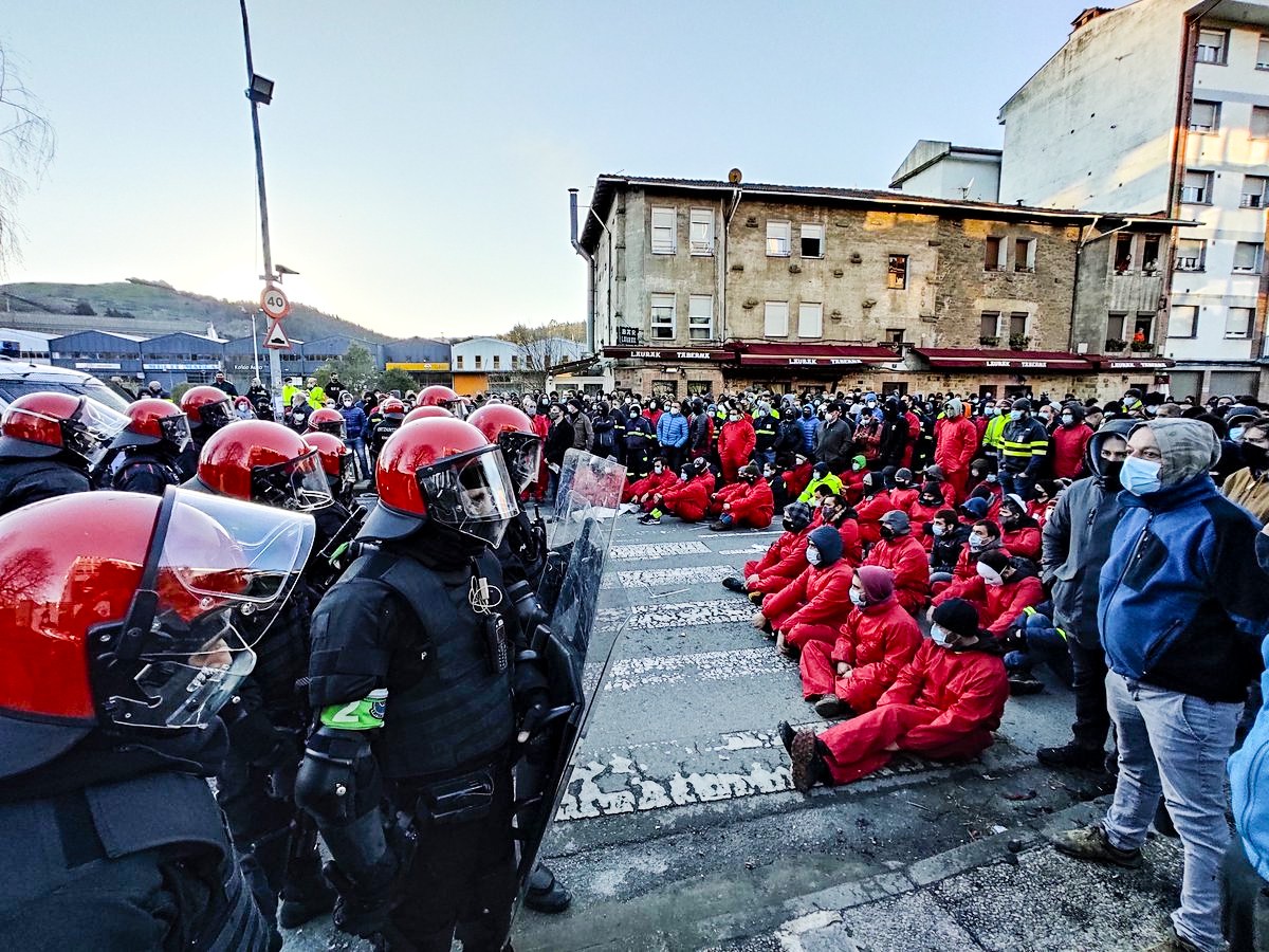 Tubacexeko protestengatik 20 urteko kartzela zigorra eskatu dute