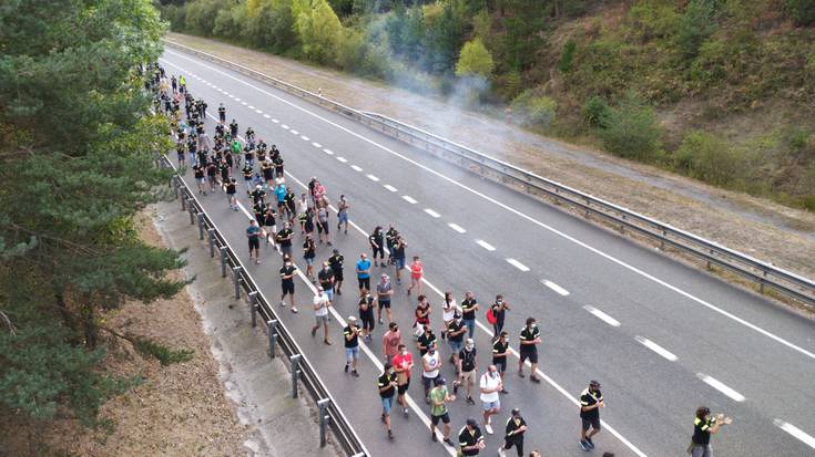 Erabateko lanuztea egin dute Tubacexeko hiru lantegietan