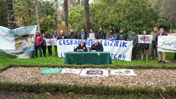 Euskal Herria Bizirikek "makroproiektuen inposaketaren" aurkako mobilizazioak deitu ditu