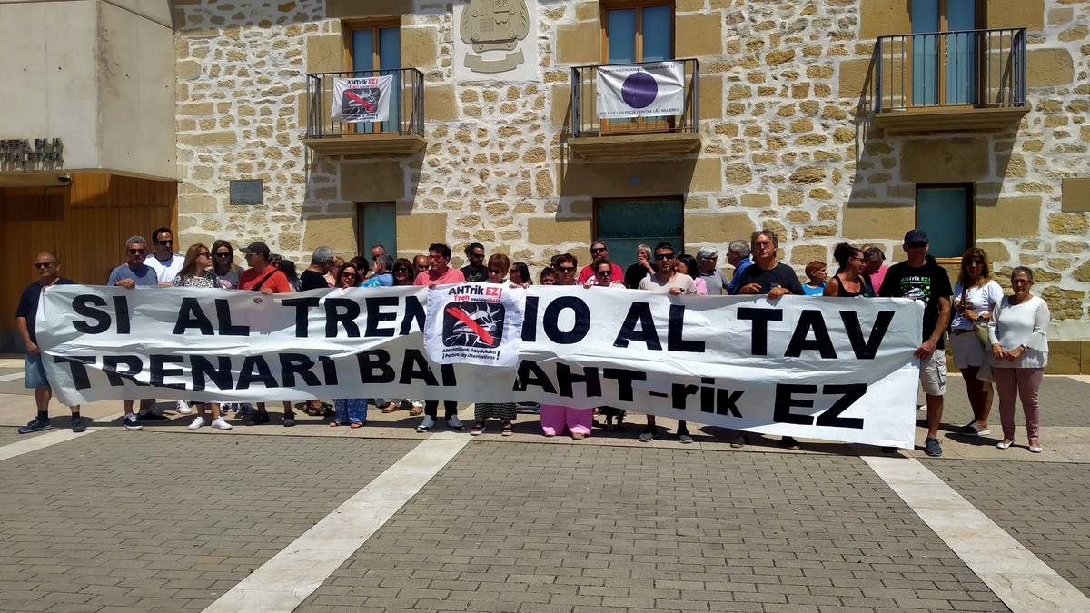 Erriberabeitiko Udalak Adifi eskatu dio AHTaren Ameyugo-Manzanos tartea ez lizitatzeko