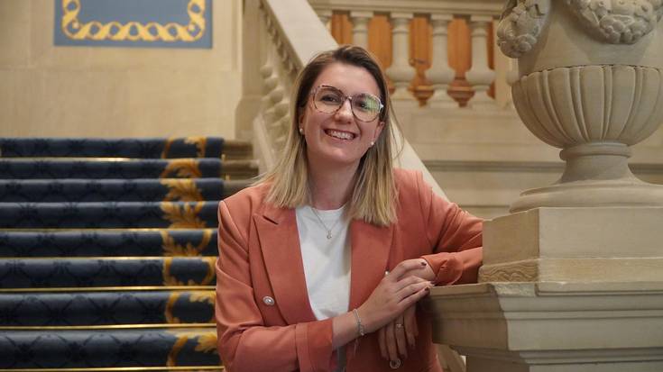 "Hemen gelditu nahi baduzu, euskaldundu beharko duzu"