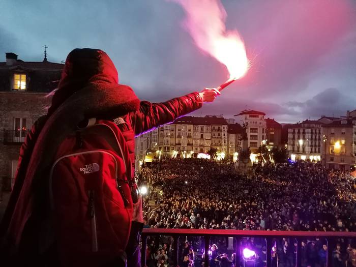 Zaintza koordinatzeko mahai bat sortzeko eskatu du Mugimendu Feministak