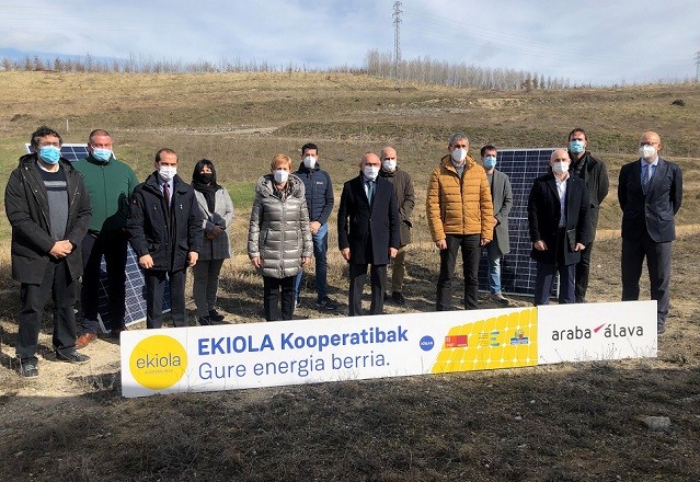 Ekiola energia kooperatibak lehen proiektuak aurkeztu ditu Araban