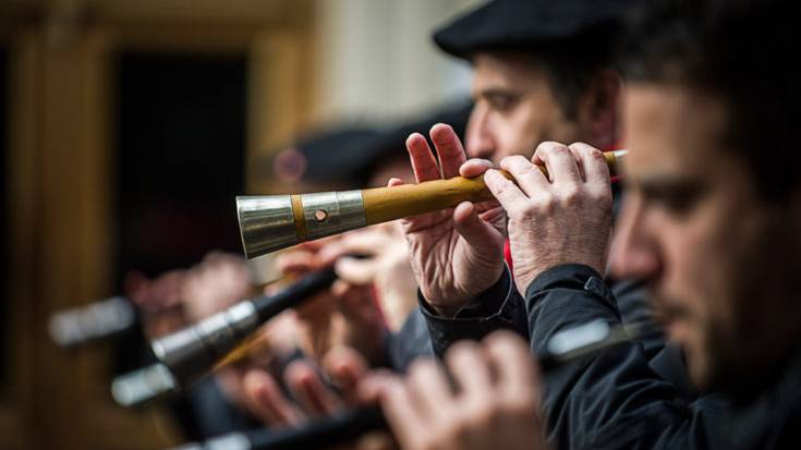 [XII. AITZINA FOLK] Kalejira