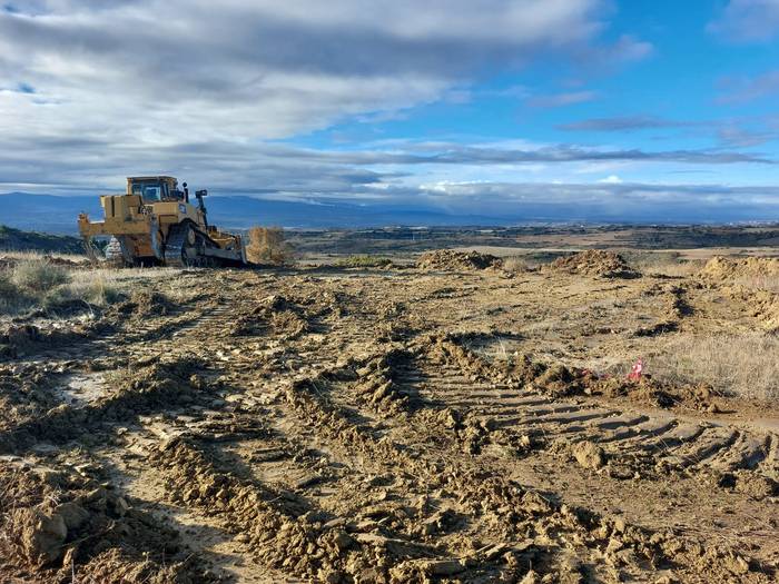 Obrak hasi dituzte Labrazan