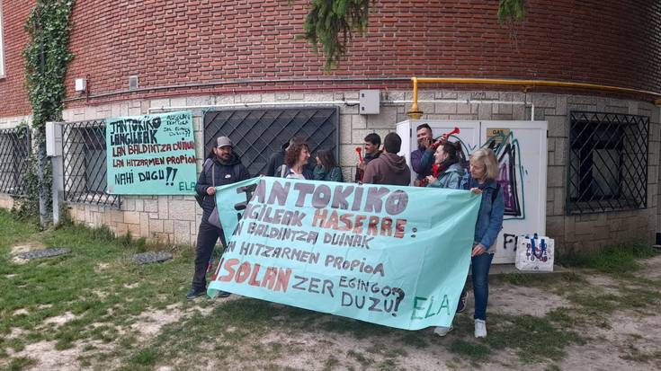 Hitzarmen propioa eta lan baldintza duinak eskatu dituzte Armentia Ikastolako jantokiko langileek