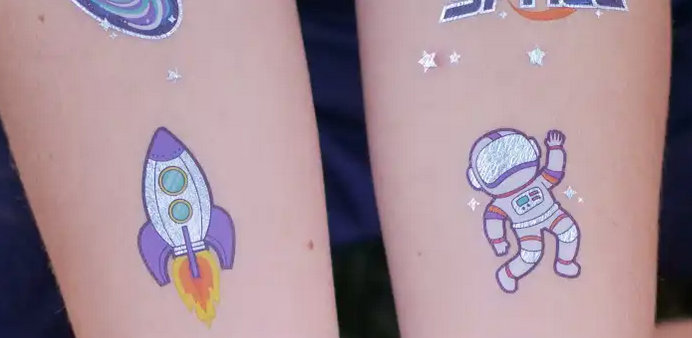 Eguzkia, lurra eta ilargia