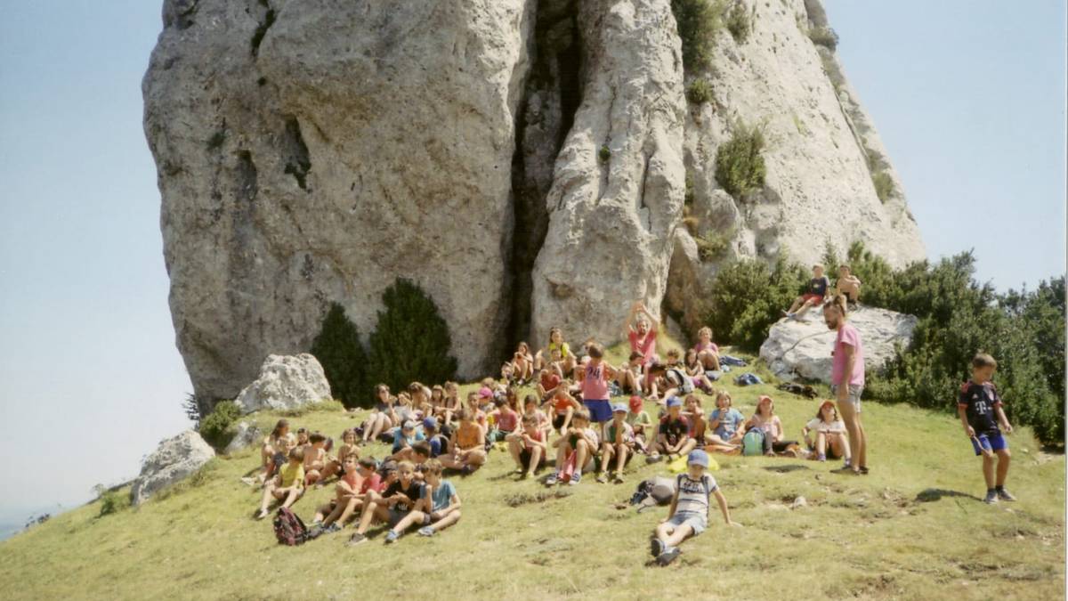 Aldundiak Bernedoko udalekuak debekatu ditu eta Sarrea elkartea zigortu