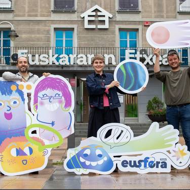 [EUSPAZIOAK GASTEIZ] Eraiki planisferio bat aterki batekin