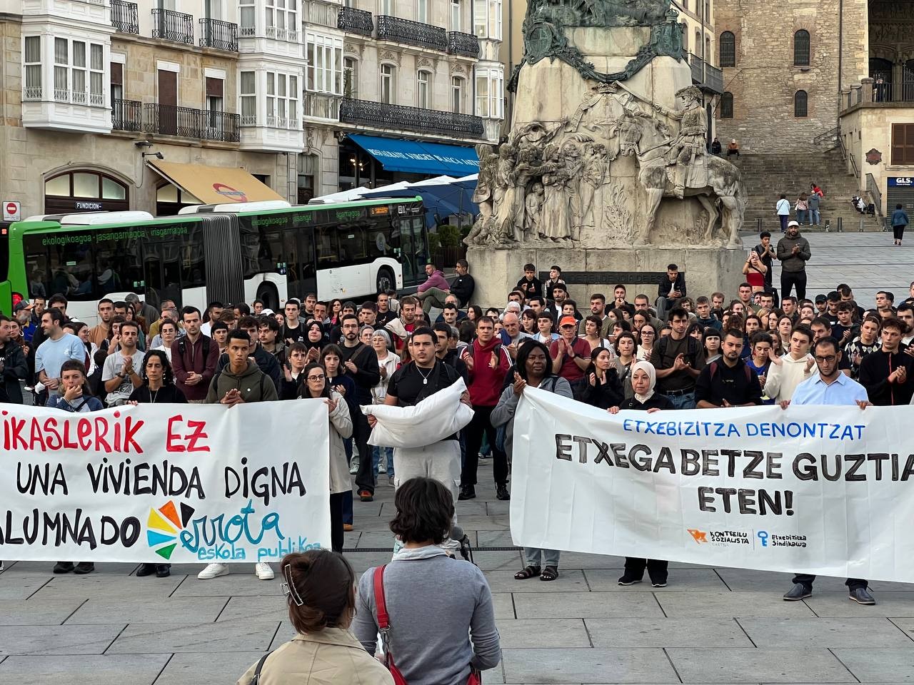 Bi familia etxegabetu dituzte Gasteizen lau egunetan