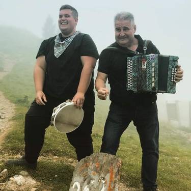 [AMURRIOKO JAIAK] Etxeberria trikitilariak, Not, Oxabi erromeria