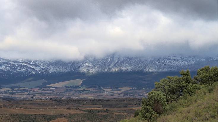 Hotz, baina elur askorik gabe