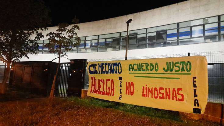 Grebaren lehen bi egunek CIE Mecauto enpresaren ekoizpena gelditzea lortu dute