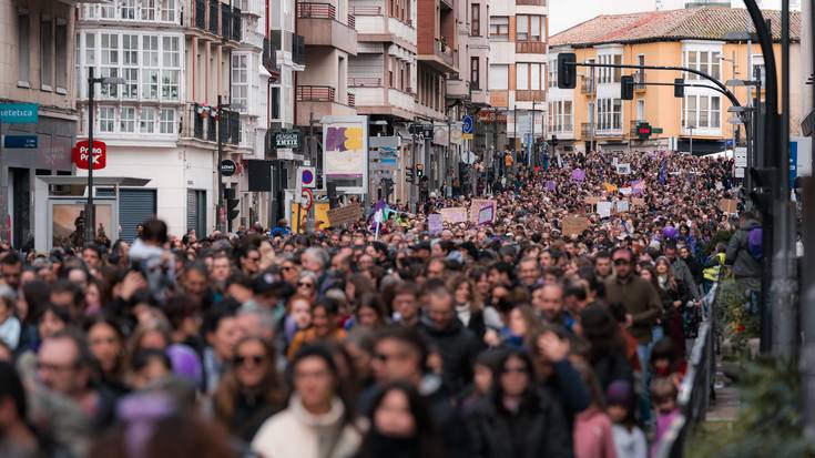 Borroka feministaren beharra aldarrikatu dute Gasteizen