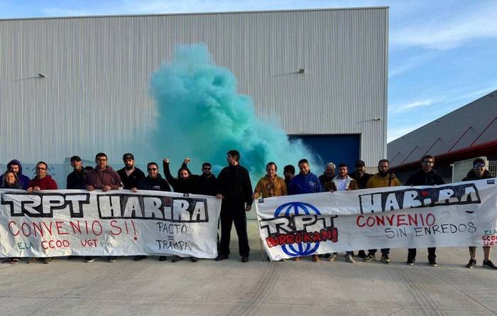 Greba mugagabea hasi dute Tubos Reunidos enpresako langileek Langraizen