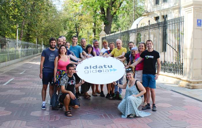 Euskara EITBren eta ikus-entzunezkoen erdigunean jartzea exijitu dute